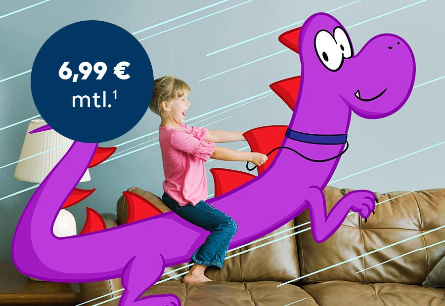 Kind sitzt auf einem Cartoon-Drachen